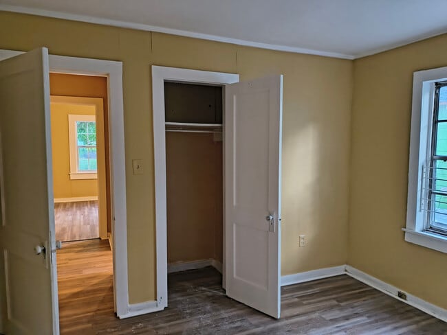 Photo - 920 Randall St Unidad 22