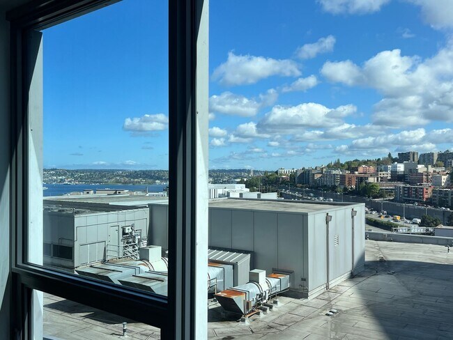 Photo - Downtown Seattle Studio ~ Nexus Condominiums Unit 1511