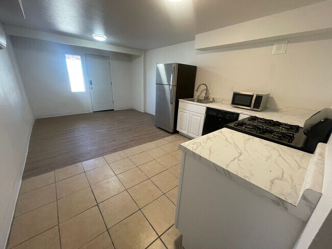 Photo - Great 2 bedroom Apartment with Garage! Unit 1
