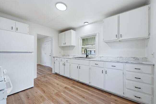 Photo - New 3 bedroom listing!