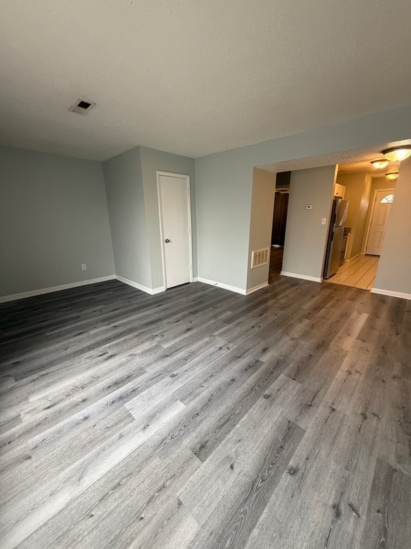 Photo - 2014 Hobbs Rd SE