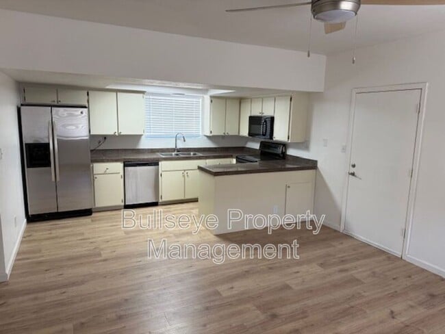 Building Photo - 1302 E Maddock Rd Rental