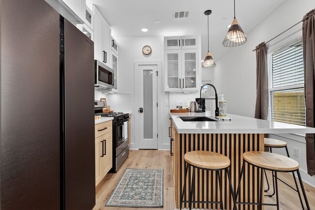 Photo - 4609 Bricker St Unidad C