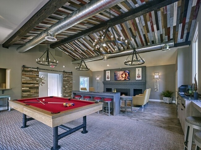Willowyck Apartments Clubhouse with pool table