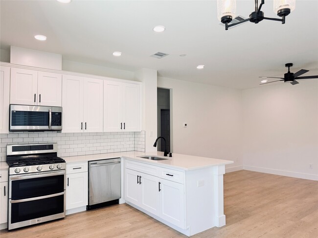 Photo - 16575 Oasis Glade Dr