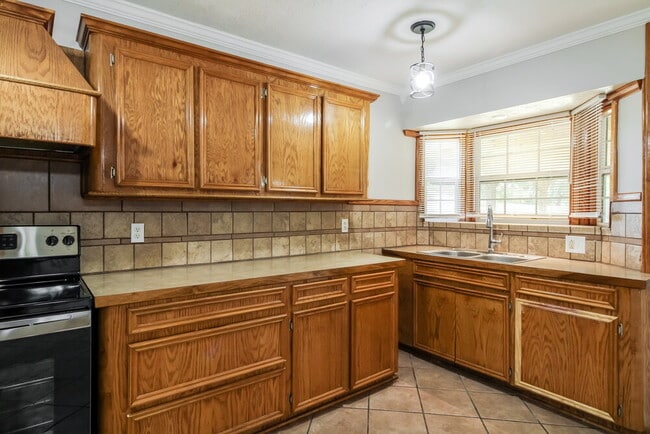 Photo - 2701 5th Ave N