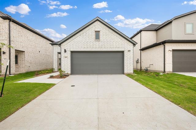 Photo - 405 Green Gables Dr