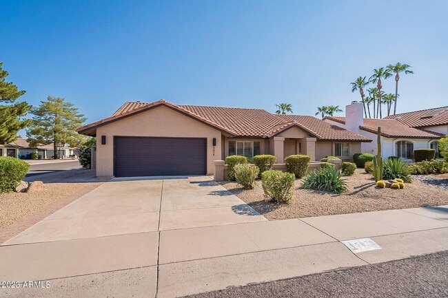 Building Photo - Beautiful full furnished home in desirable North Scottsdale
