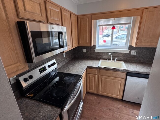 Photo - 18 Prospect St Unit APT D1