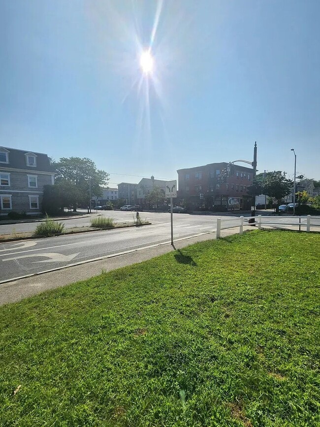 Photo - 511 Broadway