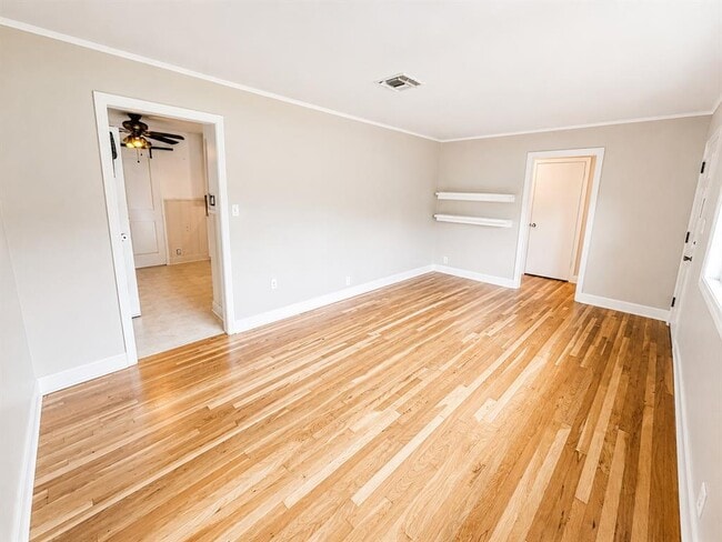 Photo - 7521 Delafield Ln