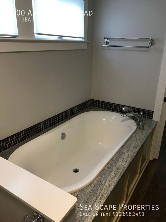 Photo - 7200 Airlie Pl