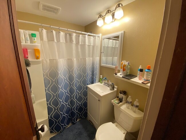 Photo - 2143 N 67th St Unidad Lower