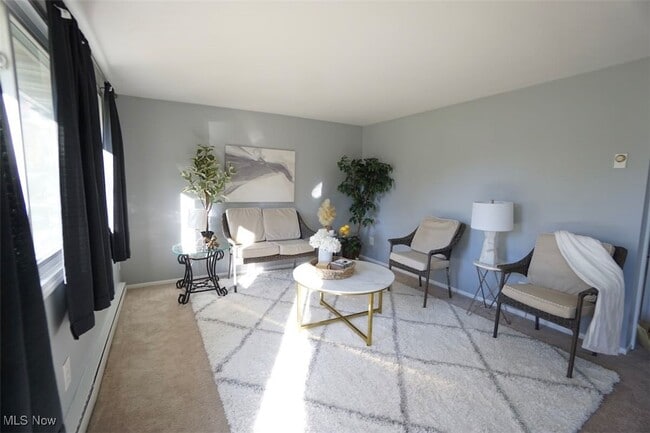 Photo - 211 Hilltop Dr
