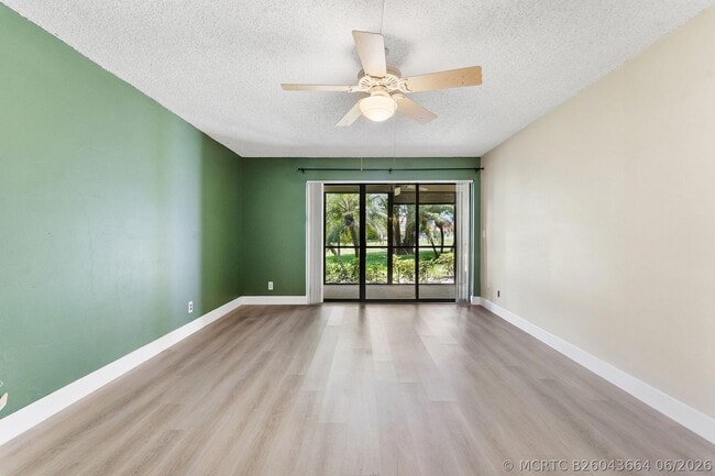 5800 Camino Del Sol Unit 102