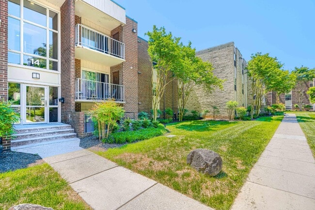Photo - 14 Mountbatten Ct