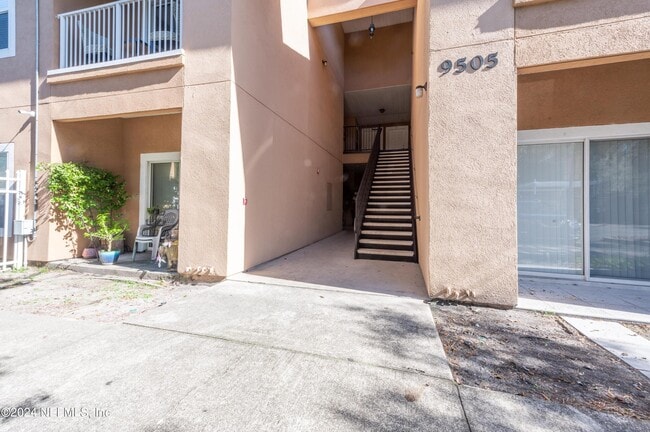 Photo - 9505 Armelle Way