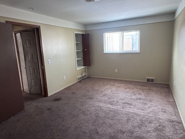 16431 E 10 Mile Rd Unit 101