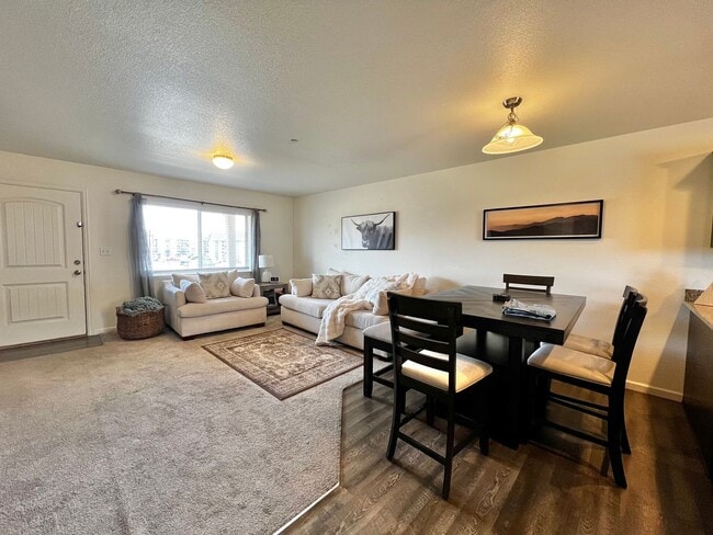 Photo - 2 Bedroom 2.5 bathroom Townhouse in Greeley