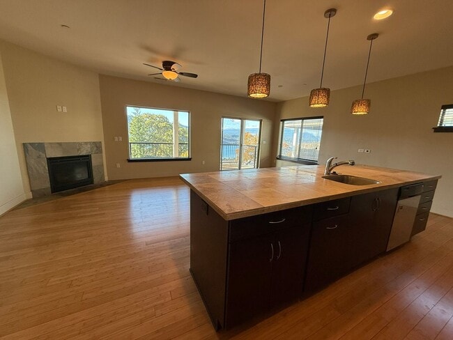 Photo - 2 Bedroom Townhouse For Rent In White Salmon