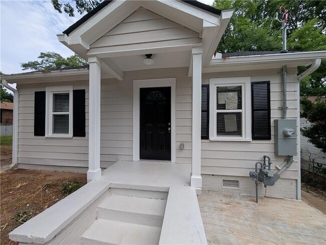 Photo - 1377 Pine Ave