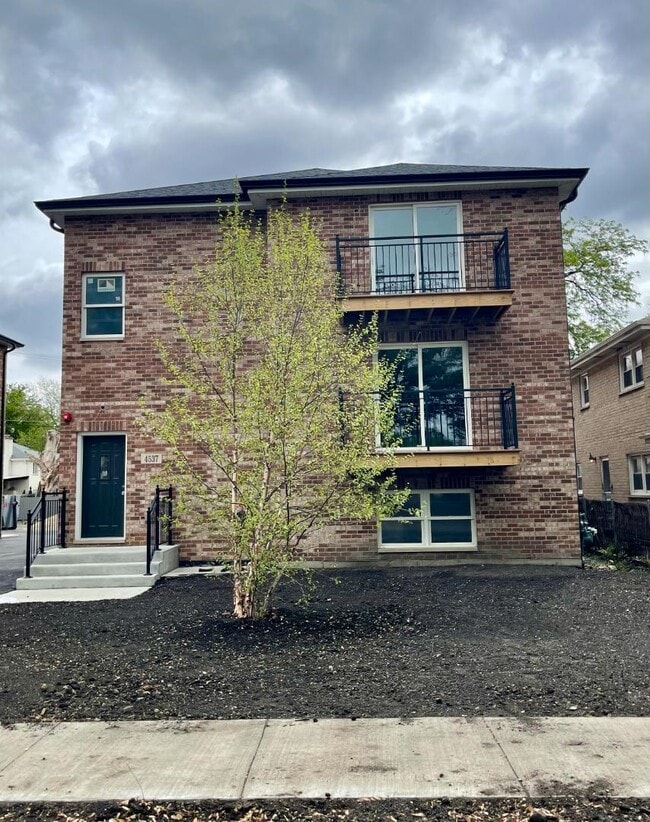 Building Photo - 4534 Sunnyside Ave Rental
