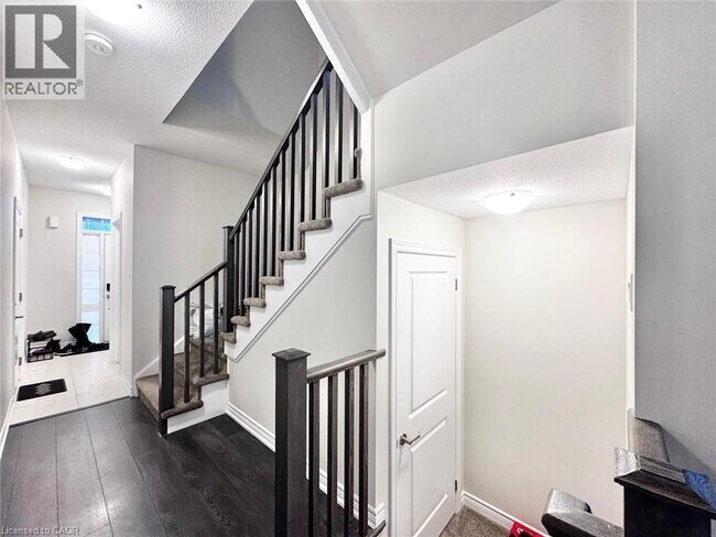 Photo - 16 Birmingham Dr