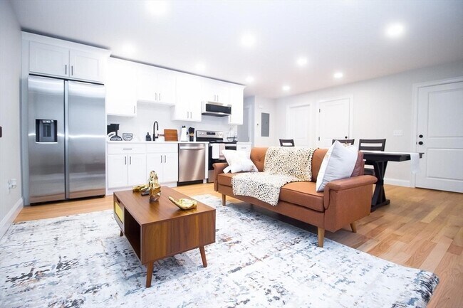 16 Peckham Ave