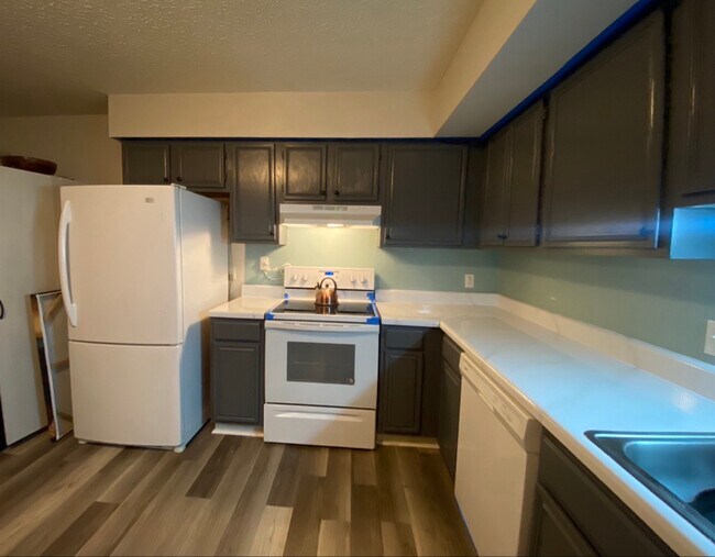 Photo - 8022 Timberlake Rd