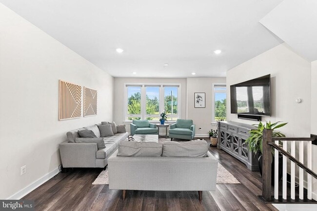 Photo - 1608 Rocky Shale Terrace SE
