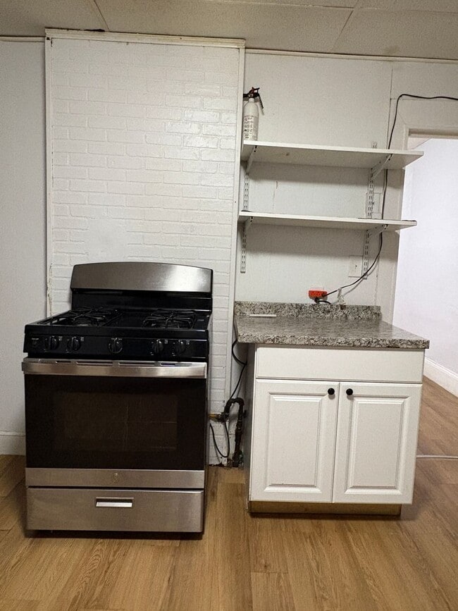 Photo - 58-60 Temple Street Unit 58-60 Temple St, 1st Fl