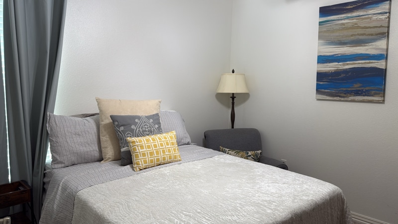 Photo - 3701 SW Mistletoe Ave