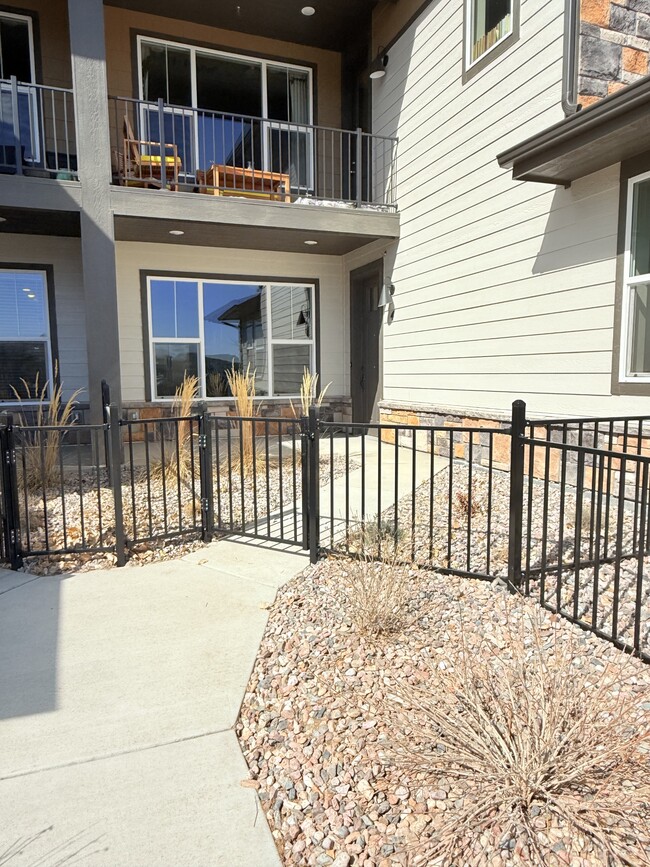 Photo - 914 Schlagel St Townhome