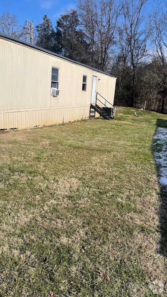 Building Photo - Coming soon! 2 bed 1 ba. Unit Embers East #26 Rental