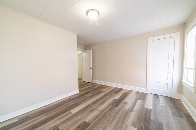 Photo - 817 E Pear St Unit Apt 2