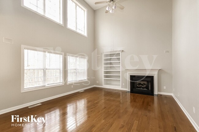 Photo - 152 Longboat Rd