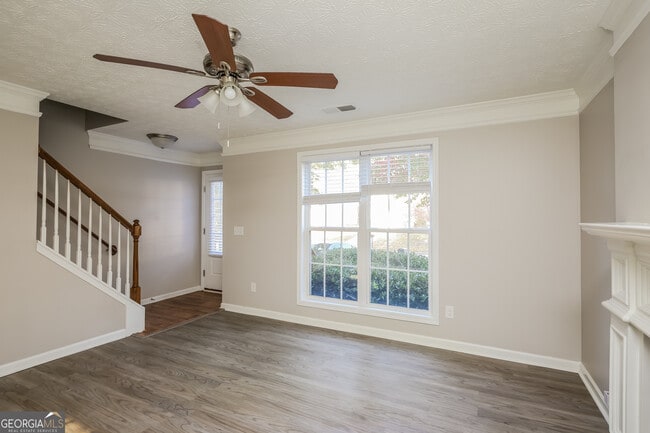 Photo - 4035 Riverside Pkwy