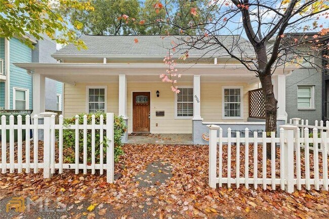 Photo - 606 Irwin St NE Casa