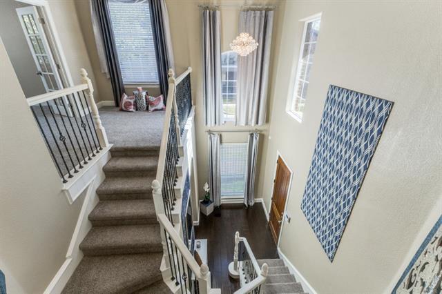 Photo - 4931 Homer St