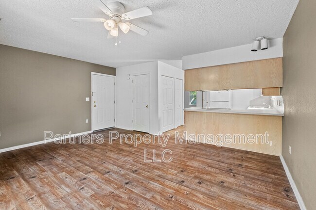 Photo - 1621 N Leverett Ave