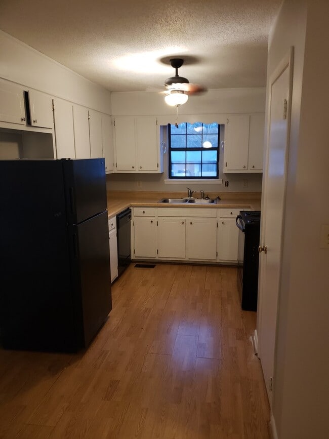 Photo - 3 bedroom/2 bath