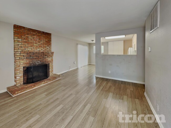 Photo - 1120 Beldon Way