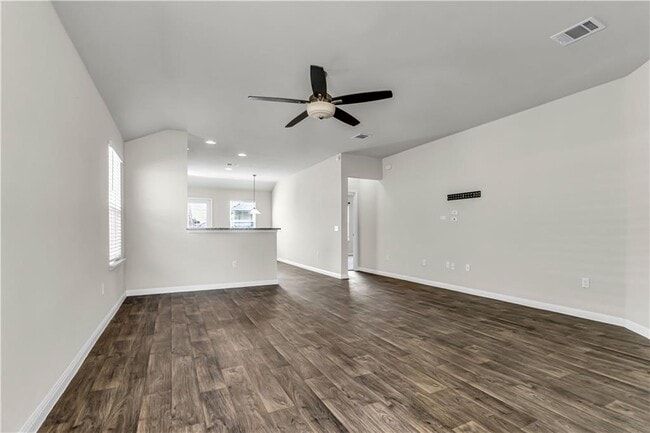 Photo - 200 Sandhill Piper St