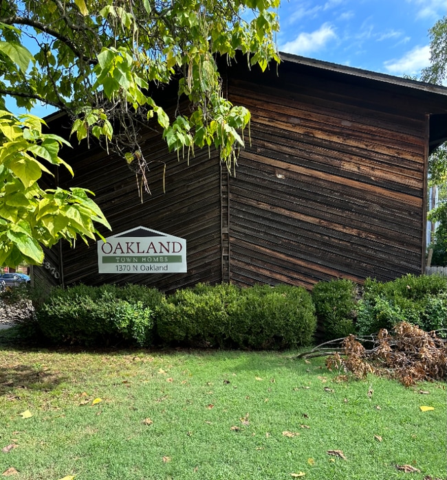 Building Photo - 1370 Oakland Ave