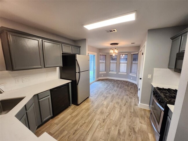 Photo - 201 Quail Cir