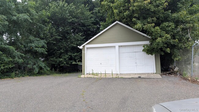 Photo - 153 W Main St