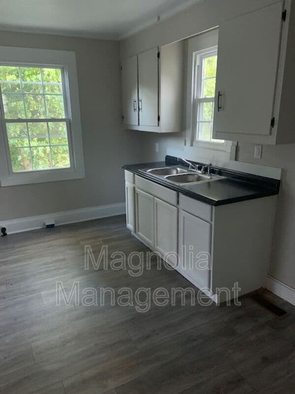 Photo - 523 Grant St