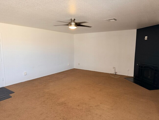 11290 E 24th Pl
