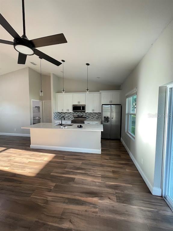 Photo - 4850 Cumbano St