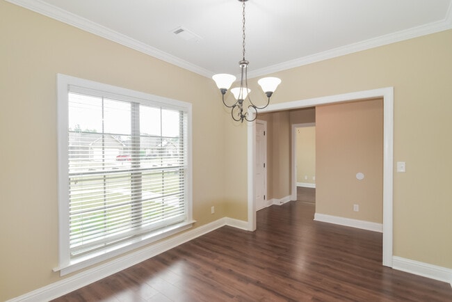 Photo - 363 Country Club Dr